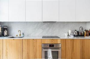 Kuidas luua täiuslik köök minimalistliku skandinaavia stiilis.