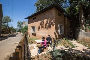 Uued tehnoloogiad ehitamiseks maja: pinnas ja tellistest Chameleon